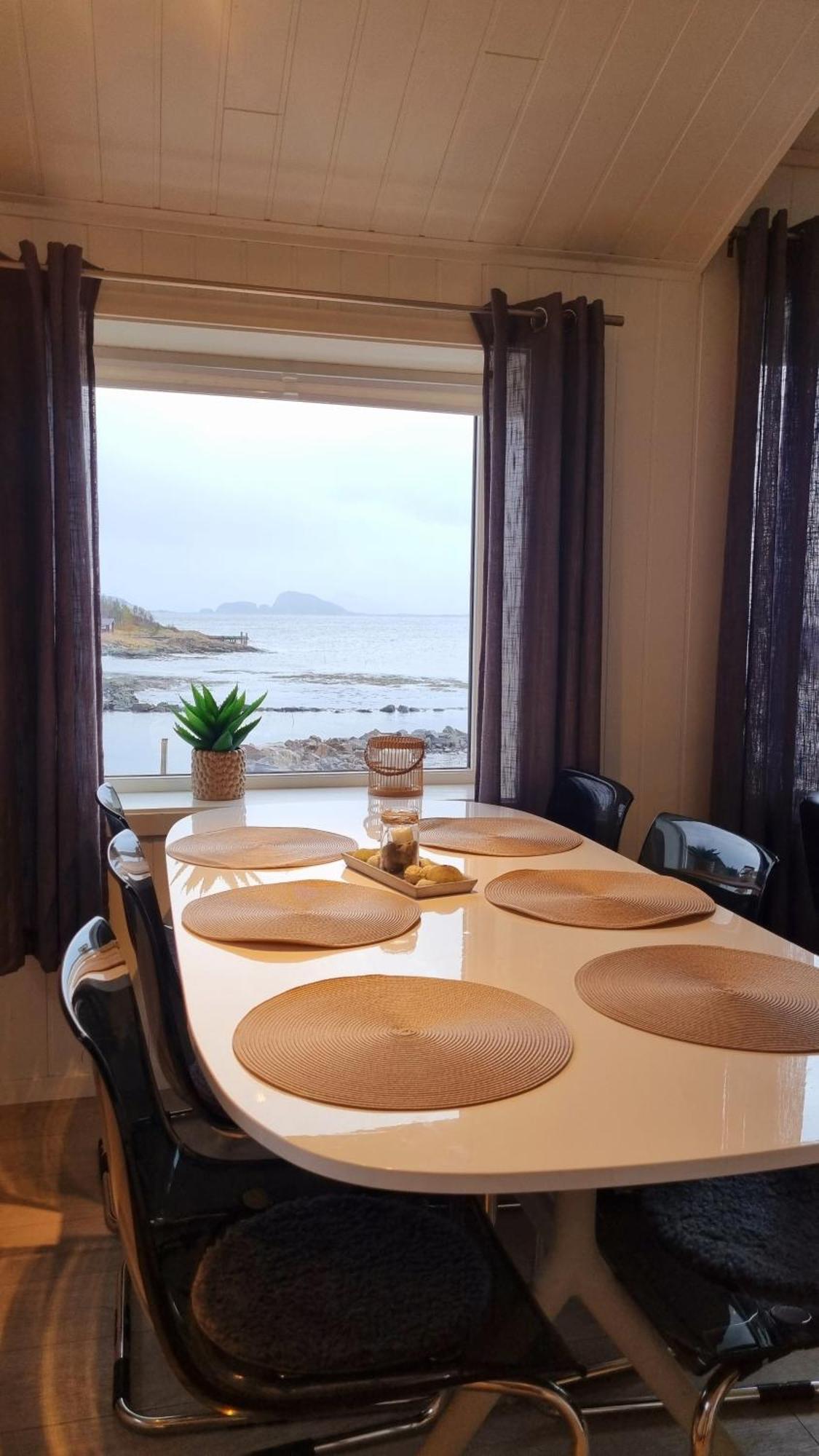 Laukvik Senja Hotel Botnhamn Eksteriør billede